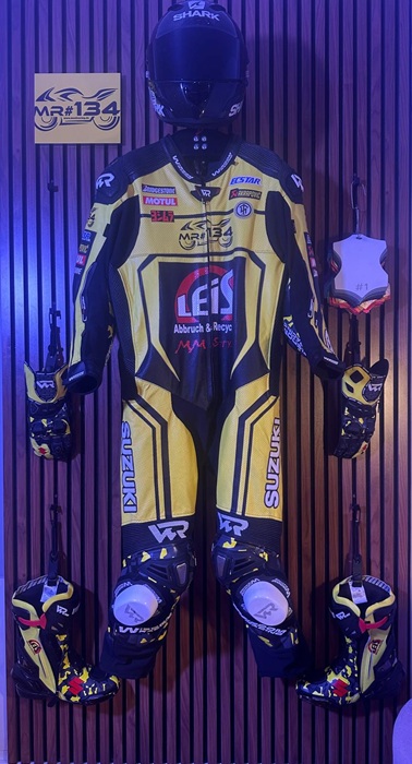 Einblick in unsere bereits gefertigten Lederkombis